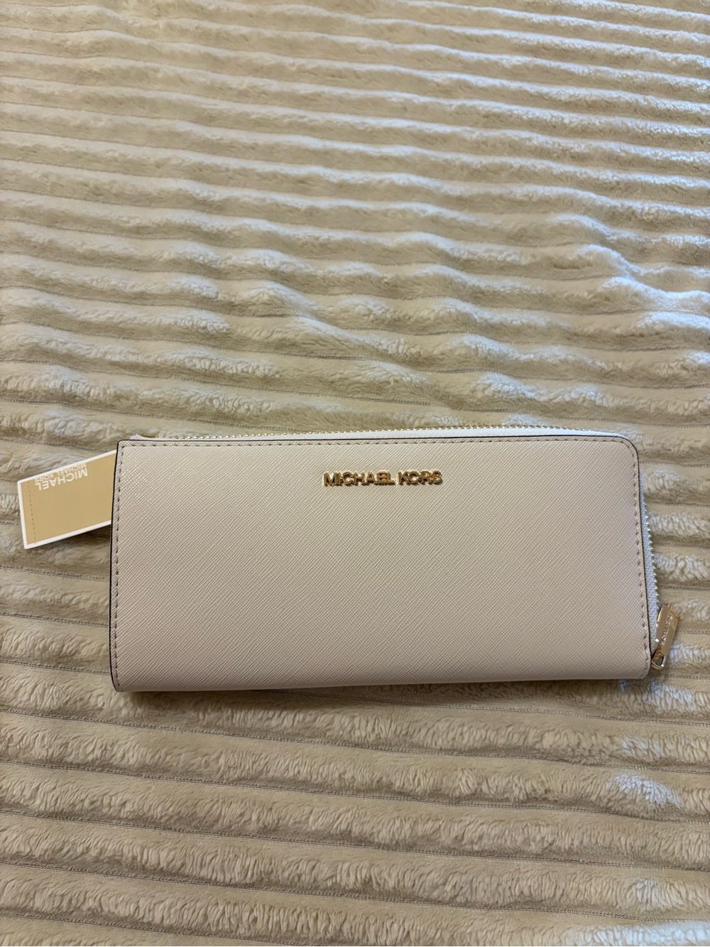 MICHAEL KORS Pale Cream Zip Wallet with Gold Logo